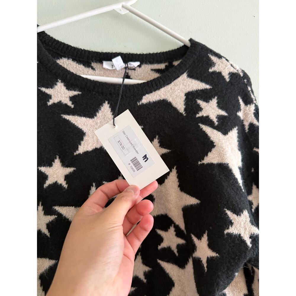 THML | NEW Preppy Soft Knit Black/Cream Star Destroyed Pullover Sweater Sz M - Picture 6 of 10